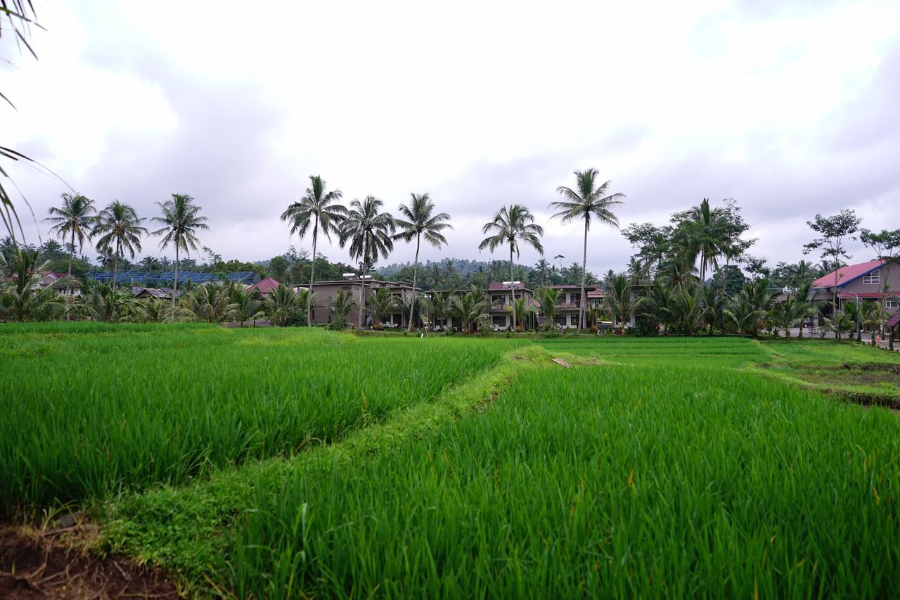 Grand Harvest Resort & Villas Banyuwangi  Exterior photo